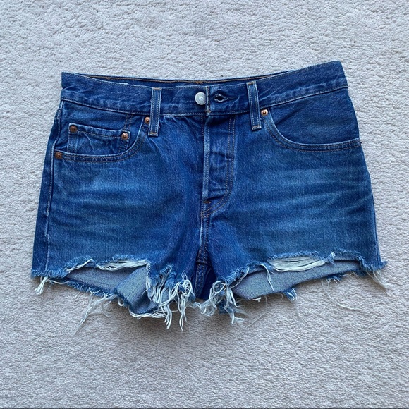 Levi’s 501 shorts (size 26) - Picture 1 of 6